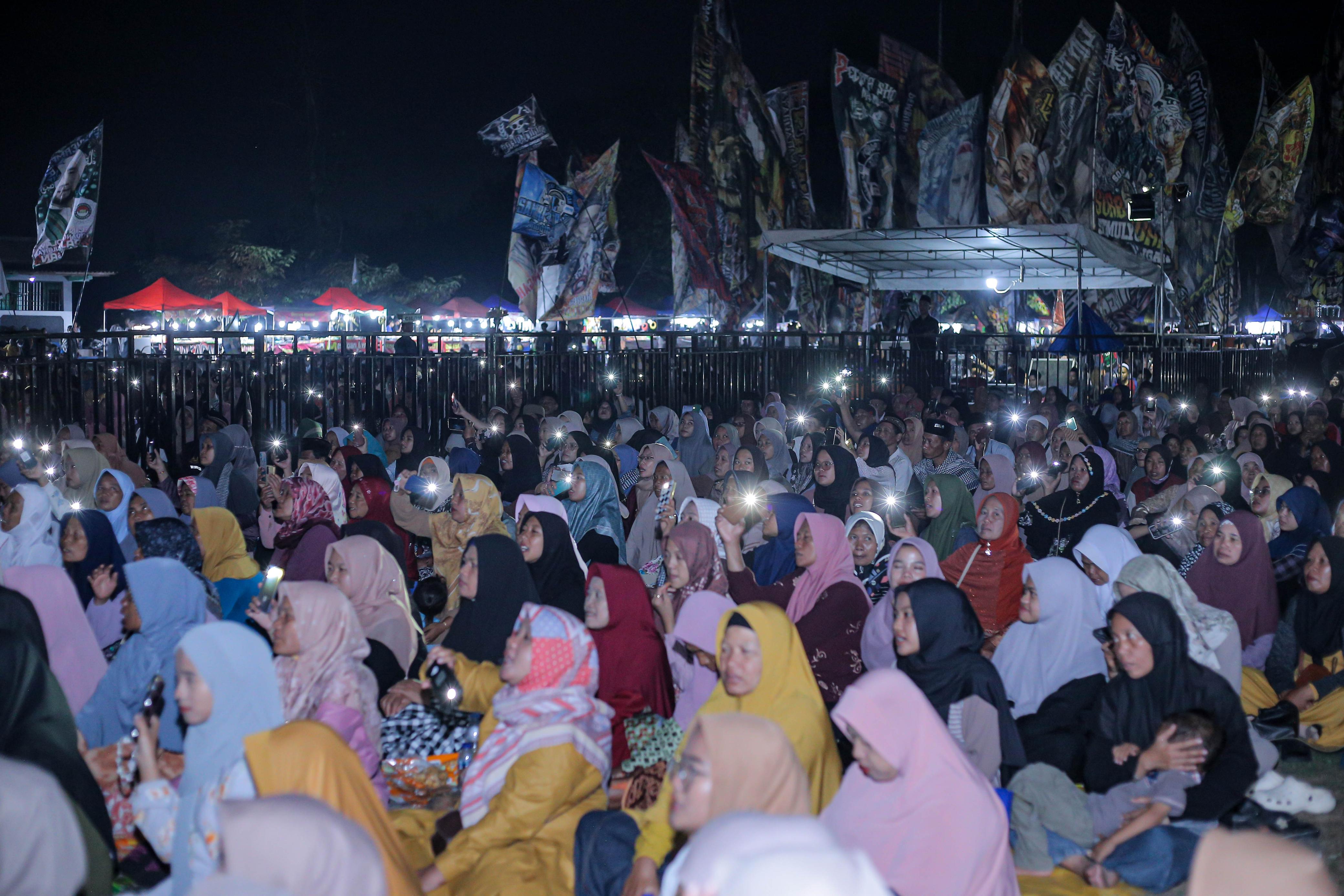 Jamaah yang hadir didominasi perempuan